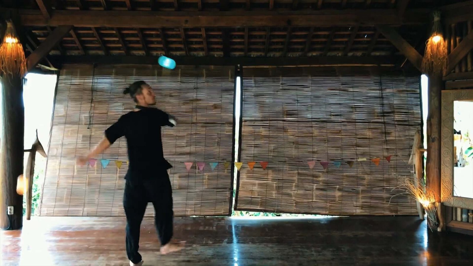 Tosses - Learn Spinning Poi for Beginners to Advanced Online ⌘ ⊸ ⊸ Poi ...